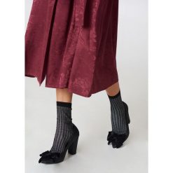 Paski damskie: Filippa K Skarpetki w paski z lureksu – Black
