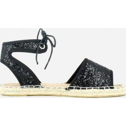 Sandały damskie: Sandały na płaskim obcasie, styl espadryle