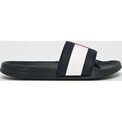 Tommy Hilfiger - Klapki. Białe kapcie męskie TOMMY HILFIGER, bez wzorów, z gumy. Za 179,90 zł.