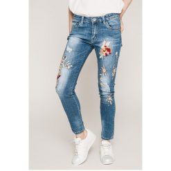 Haily's - Jeansy Pia. Niebieskie jeansy damskie skinny marki Haily's, s, z haftami, z elastanu. W wyprzedaży za 129,90 zł.