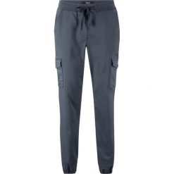 Spodnie bojówki z twillu bonprix nocny niebieski. Niebieskie spodnie damskie bonprix. Za 54,99 zł.