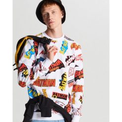 Bluza Batman - Biały. Białe bluzy męskie Cropp, s, z motywem z bajki, bez kołnierzyka, bez rękawów, bez kaptura. Za 99,99 zł.