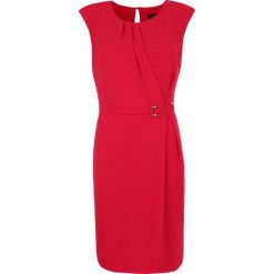 Czerwona sukienka bez rękawów. Czerwone sukienki damskie Vito Vergelis, bez wzorów, z dzianiny, eleganckie, bez kołnierzyka, bez rękawów. W wyprzedaży za 236,00 zł.