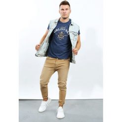 T-shirt Edward Orlovski Granatowa Royal. T-shirty męskie Edward Orlovski, l, bez wzorów, z bawełny, eleganckie, z włoskim kołnierzykiem. Za 55,00 zł.