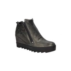 Buty Igi co SNEAKERSY IGI CO 6786. Czarne trampki i tenisówki damskie marki Igi co, bez wzorów, bez zapięcia. Za 219,99 zł.