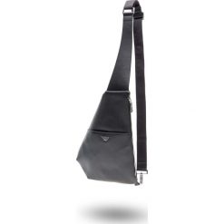 PLECAK EMPORIO ARMANI. Czarne plecaki męskie Emporio Armani, z nadrukiem. Za 959,50 zł.