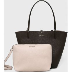 Guess Jeans - Torebka. Żółte torby damskie na zakupy Guess Jeans, z aplikacjami, z bawełny, na ramię, duże, bez dodatków. W wyprzedaży za 479,90 zł.
