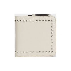 Parfois - Portfel. Portfele damskie Parfois, bez wzorów, z materiału. W wyprzedaży za 34,90 zł.