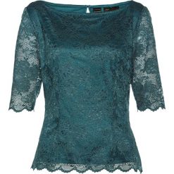 Bluzka shirtowa z koronką bonprix zielony pieprz. Niebieskie bluzki damskie bonprix, w koronkowe wzory, z koronki, bez kołnierzyka, bez rękawów. Za 89,99 zł.