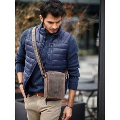 Torba męska skórzana listonoszka Always Wild 250586 brązowa. Pomarańczowe torby męskie skórzane w paski, ze skóry, retro, małe. Za 144,99 zł.