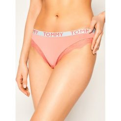 Figi brazylijskie TOMMY HILFIGER UW0UW02216. Pomarańczowe figi damskie TOMMY HILFIGER, s, bez wzorów, z elastanu. W wyprzedaży za 99,00 zł.