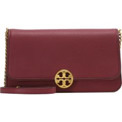 Torebki klasyczne damskie: Tory Burch CHELSEA CONVERTIBLE Torba na ramię bordeaux