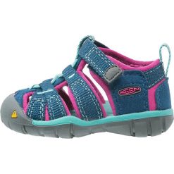 Keen SEACAMP II CNX Sandały trekkingowe poseidon/very berry. Czerwone sandały chłopięce marki Keen, z materiału. Za 169,00 zł.