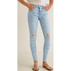 Mango - Jeansy push-up Kimpaint. Niebieskie jeansy damskie skinny marki Mango, z elastanu. W wyprzedaży za 49,90 zł.