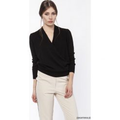 SWETER O KOPERTOWYM DEKOLCIE, SWE119 CZARNY. Swetry damskie Pakamera. Za 170,00 zł.