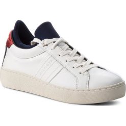 Sneakersy TOMMY HILFIGER Hybrid Iconic Sneake FW0FW03269. Białe półbuty damskie TOMMY HILFIGER. W wyprzedaży za 299,00 zł.