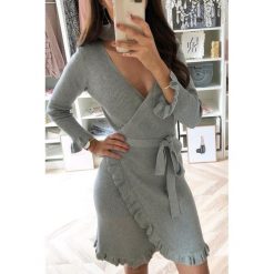 Sukienka ANABELA GREY. Szare sukienki damskie Sukienka ANABELA GREY, uniwersalny, bez wzorów, z dzianiny, bez kołnierzyka, z krótkim rękawem, krótkie, mini. W wyprzedaży za 49,00 zł.