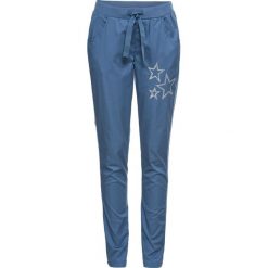 Spodnie ze stretchem Loose-Fit bonprix niebieski dżins. Niebieskie spodnie damskie bonprix. Za 59,99 zł.