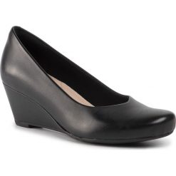 Półbuty CLARKS - Flores Tulip 261301174 Black Leather. Czarne półbuty damskie Clarks, bez wzorów, ze skóry, bez obcasa, na obcasie, bez zapięcia. Za 339,00 zł.