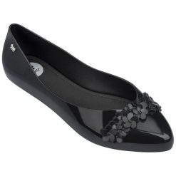 Zaxy Damska Koszulka Ballerina Chic Fem 82297-50895 Czarna (Rozmiar 35-36). Czarne koszulki damskie Zaxy, bez wzorów, eleganckie, bez kołnierzyka. W wyprzedaży za 115,00 zł.