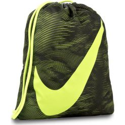 Plecak NIKE - BA5262 367. Zielone plecaki męskie Nike, sportowe. Za 49,00 zł.