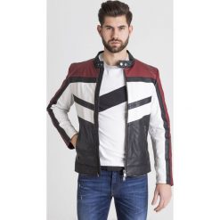 KURTKA GUESS. Czerwone płaszcze męskie Guess, xl, z aplikacjami, ze skóry, bez kaptura. Za 680,00 zł.