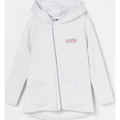Długa bluza z kapturem - Jasny szary. Szare bluzy damskie Reserved, bez wzorów, z długim rękawem, długie, z kapturem. Za 69,99 zł.