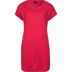 Długi shirt "boxy", krótki rękaw bonprix czerwony. Czerwone koszulki damskie bonprix, bez wzorów, bez kołnierzyka, z długim rękawem. Za 29,99 zł.