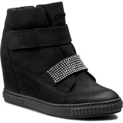 Sneakersy CARINII - B3814 360-000-POL-B88. Czarne sneakersy damskie Carinii, z materiału. W wyprzedaży za 279,00 zł.