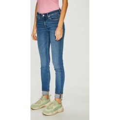 Calvin Klein Jeans - Jeansy. Niebieskie jeansy damskie skinny marki Calvin Klein Jeans, z elastanu. Za 449,90 zł.