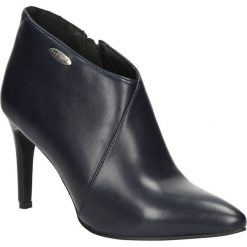 BOTKI BIG STAR T274280. Czarne botki damskie marki BIG STAR, retro, bez obcasa, bez zapięcia. Za 129,99 zł.