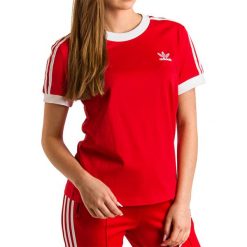ADIDAS 3-STRIPES TEE > FM3318. Bluzki sportowe damskie Adidas, w paski, z bawełny, z okrągłym kołnierzem, z krótkim rękawem, krótkie, bez kaptura. Za 119,99 zł.