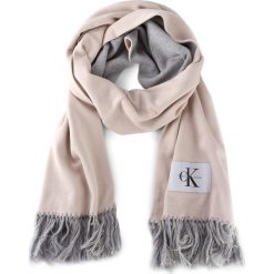 Szal CALVIN KLEIN JEANS - J Re-Issue Scarf K40K400135 506. Brązowe szaliki damskie marki Calvin Klein Jeans, z bawełny. Za 299,00 zł.