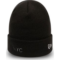 New Era - Czapka. Czarne czapki damskie New Era, bez wzorów, z dzianiny. W wyprzedaży za 69,90 zł.