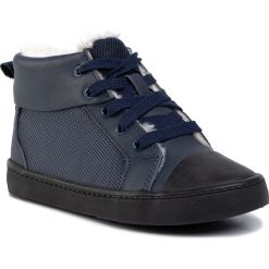 Sneakersy CLARKS - City Peak K 261432507 Midnight Combi. Niebieskie trampki chłopięce Clarks, bez wzorów, ze skóry, bez zapięcia. W wyprzedaży za 219,00 zł.