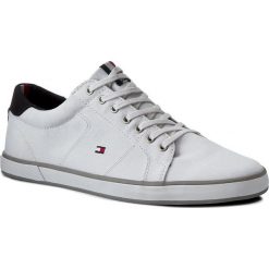 Tenisówki TOMMY HILFIGER - Harlow 1D FM0FM00596 White 100. Białe półbuty męskie TOMMY HILFIGER, na co dzień, bez wzorów, z materiału, na sznurówki. Za 249,00 zł.