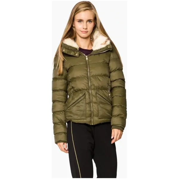 Feewear Kurtka Zuzi , khaki, rozmiar M. Brązowe kurtki damskie Feewear, na zimę, s, bez wzorów, z poliesteru, klasyczne, krótkie, bez kaptura. W wyprzedaży za 127,99 zł.