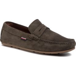 Mokasyny TOMMY HILFIGER - Classic Suede Penny Loafer FM0FM02725 Army Green RBN. Zielone mokasyny męskie TOMMY HILFIGER, ze skóry, eleganckie. W wyprzedaży za 459,00 zł.
