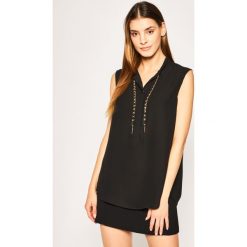 Top Marciano Guess Taylor 02G477 8592Z. Czarne bluzki damskie MARCIANO GUESS, s, z aplikacjami, z poliesteru, polo. W wyprzedaży za 359,00 zł.