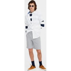 Bermudy jogging basic. Czarne bermudy męskie Pull&Bear. Za 59,90 zł.