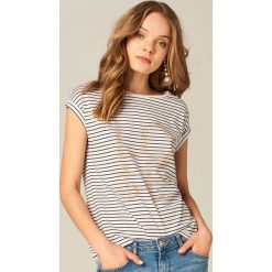 Koszulka z aplikacją - Kremowy. Białe t-shirty damskie Mohito, l, z aplikacjami. Za 69,99 zł.
