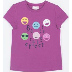 Coccodrillo - T-shirt dziecięcy 92-128 cm. Czerwone bluzki dziewczęce COCCODRILLO, z nadrukiem, z dzianiny, z okrągłym kołnierzem, z krótkim rękawem, krótkie, bez kaptura. Za 35,90 zł.