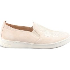 Geox Jaysen Slip On Buty Beżowy. Brązowe trampki i tenisówki damskie Geox, bez wzorów, ze skóry, bez zapięcia. Za 464,95 zł.