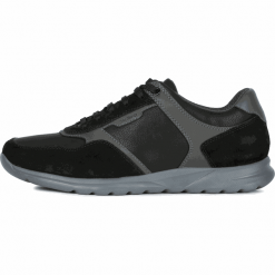 Geox męskie tenisówki Damian U940HA 0ME22 42 czarny. Czarne buty sportowe męskie Geox, bez zapięcia, tenisowe. W wyprzedaży za 289,00 zł.