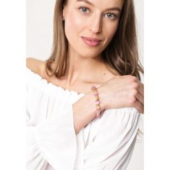 Jasnoróżowa Bransoletka Hallowed. Różowe bransoletki damskie Born2be. Za 49,99 zł.