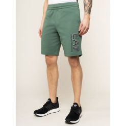 Szorty sportowe EA7 Emporio Armani 3HPS73 PJ05Z 1858. Zielone spodenki sportowe męskie EA7 Emporio Armani, m, bez wzorów, z bawełny, sportowe. Za 329,00 zł.