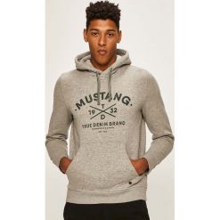 Mustang - Bluza. Szare bluzy męskie Mustang, s, z nadrukiem, z bawełny, z kapturem, bez rękawów, z kapturem. W wyprzedaży za 159,90 zł.