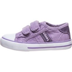 Sneakersy w kolorze fioletowym. Fioletowe trampki dziewczęce Billowy, bez wzorów, bez zapięcia. W wyprzedaży za 65,95 zł.