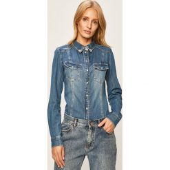 Guess Jeans - Koszula jeansowa. Niebieskie bluzki damskie Guess Jeans, s, z aplikacjami, z elastanu, klasyczne, z klasycznym kołnierzykiem, z długim rękawem. Za 469,90 zł.