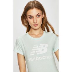 New Balance - Top. Bluzki damskie New Balance. W wyprzedaży za 79,90 zł.